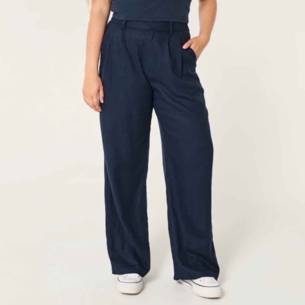 Ultra High Rise Woman’s Hollister Linen Navy Pants